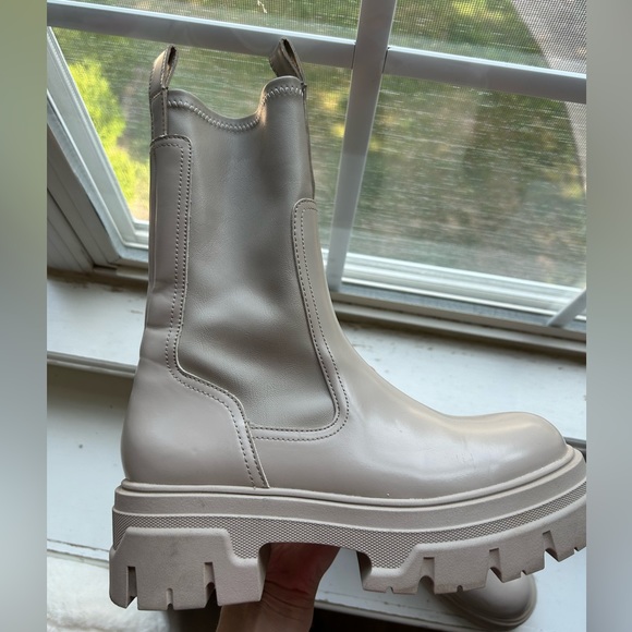 H&M Shoes - Women H&M boots (size eur 38 USA 7). Goes to mid calf. Worn only 3 times.